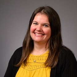 Headshot of Amy Carrigan