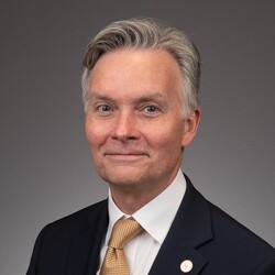 Headshot of Gregory Muse