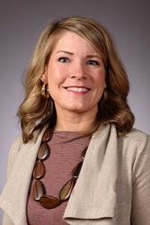 Headshot of Stacy Gibson